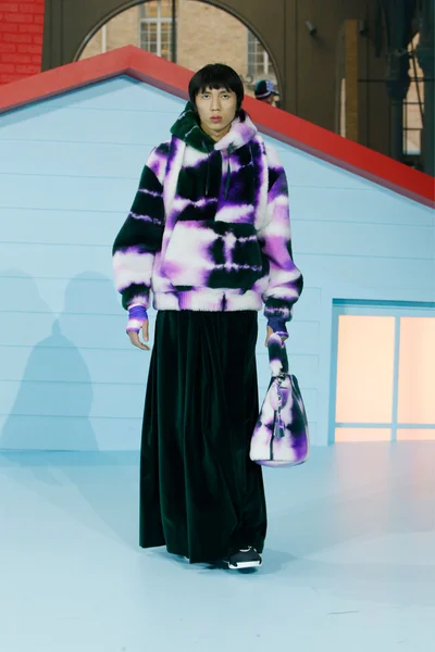 Look 26